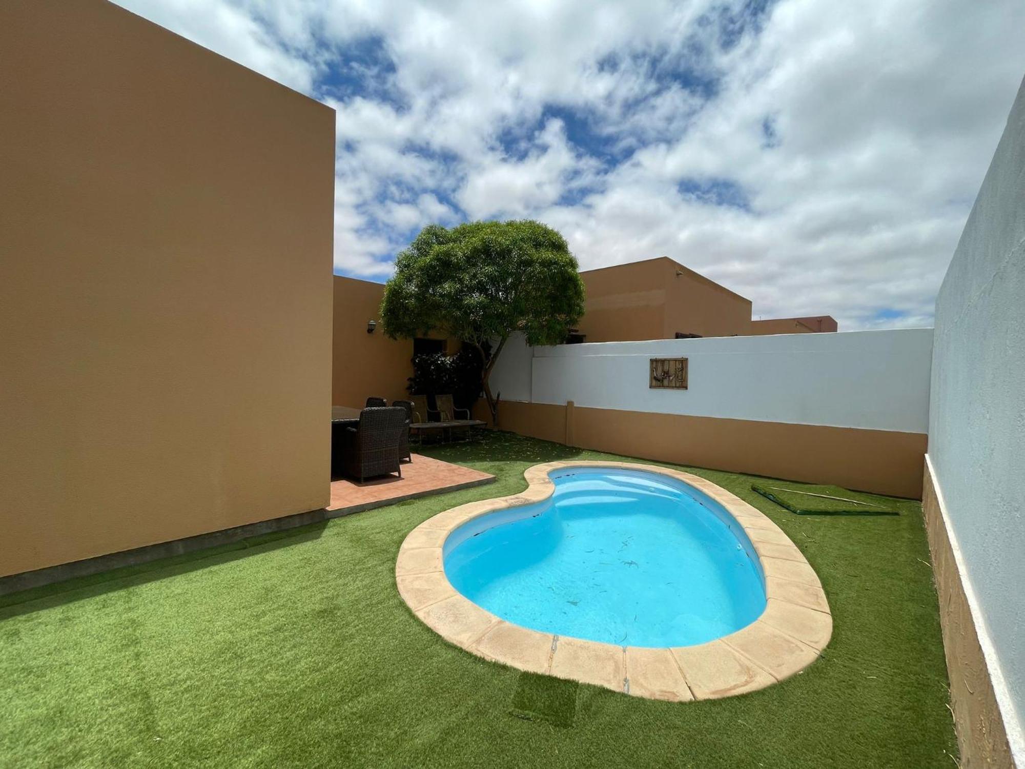 Villa Kazumi คอร์ราเลโฮ ภายนอก รูปภาพ
