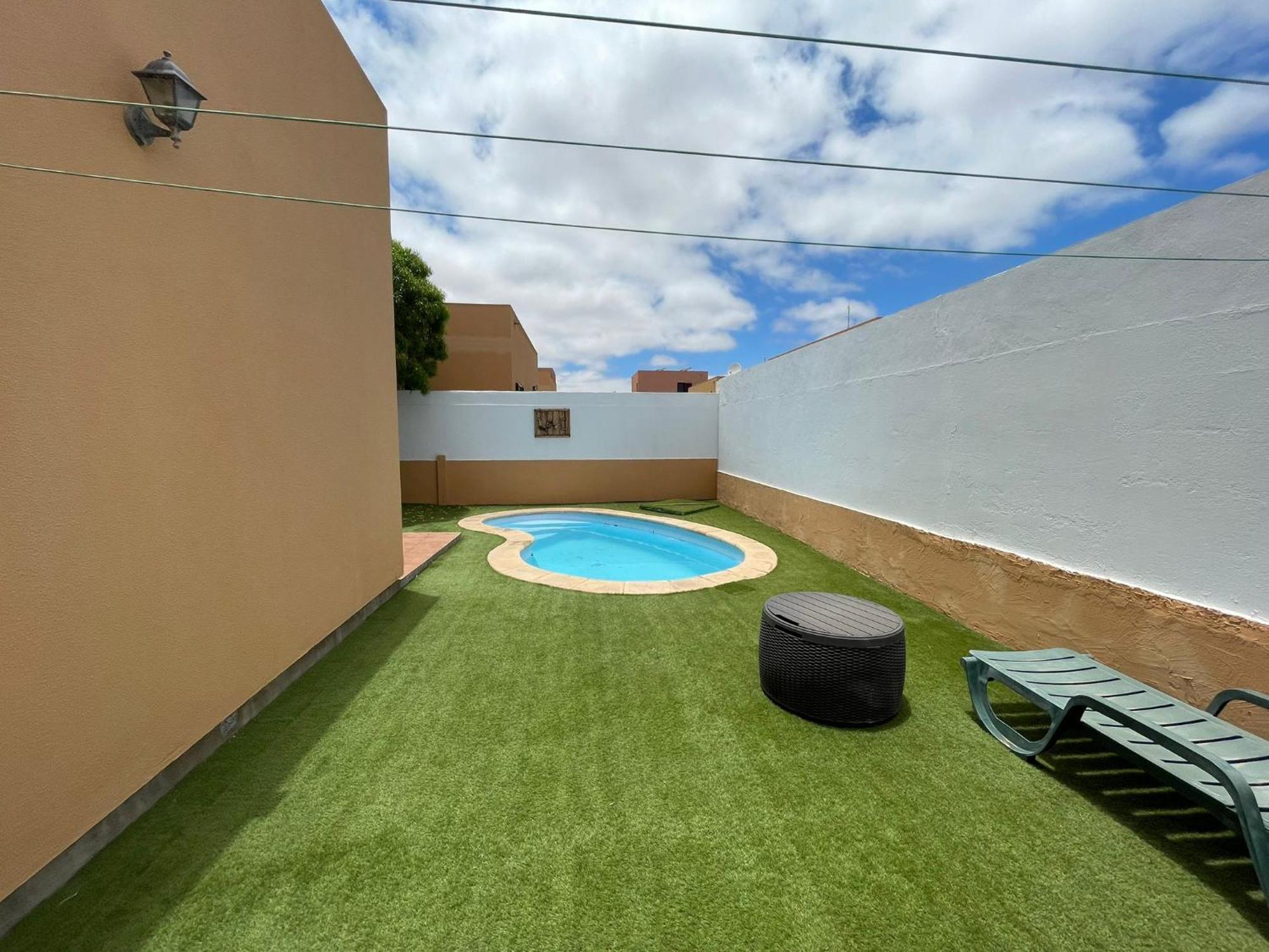 Villa Kazumi คอร์ราเลโฮ ภายนอก รูปภาพ